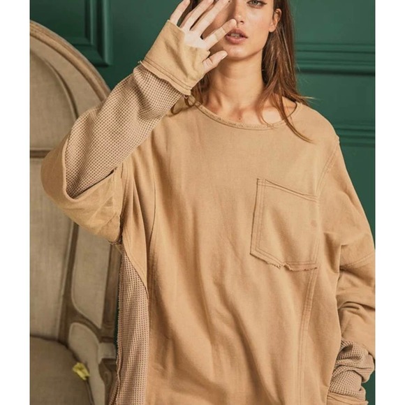 DRESS UP Vintage Wash Oversized Top with Raw Edge Details - Picture 5 of 13